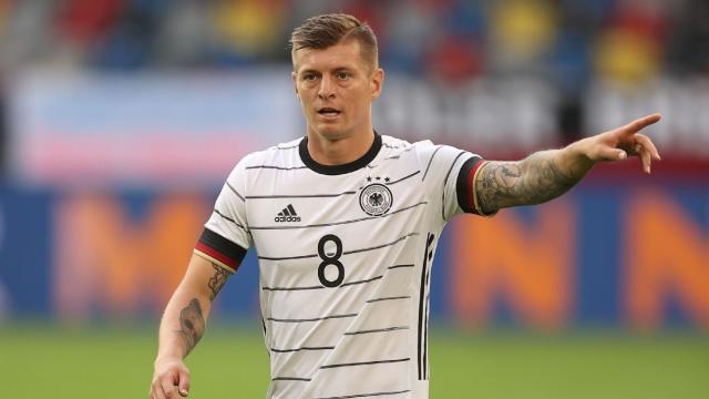 1710427845329020272.jpg kroos.jpg